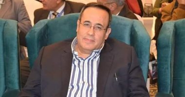 محافظ بورسعيد ينعى وفاة الدكتور اللواح شهيد كورونا بـ"الجيش الأبيض".. صور