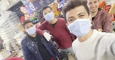 صور..تطهير وتعقيم قرية ساقلته بمحافظة سوهاج للوقاية من كورونا