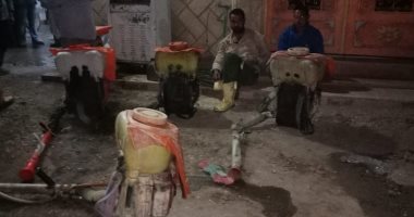 شباب حملة "دمليج أهم" فى المنوفية يعقمون القرية لمواجهة فيروس كورونا 