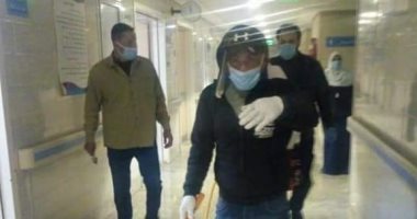صور.. تعقيم وتطهير المستشفى المركزى فى سيدى غازى بكفر الشيخ ليلاً