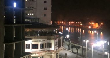 من البلكونة.. "ريم" تشارك صحافة المواطن صورة لتنفيذ أهالى دمياط للحظر