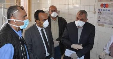 صور.. نائب محافظ المنيا يتابع توافر الاحتياجات والخدمات بقريتى القيس وأبو جرج ببنى مزار