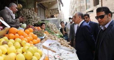 صور.. محافظ سوهاج يشدد على ضبط الأسعار ورفع الإشغالات ومنع التجمعات بالأسواق