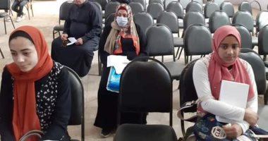 صور.. محافـظ المنوفية :توزيع شرائح التابلت بالإدارات التعليمية لمواجهة الزحام