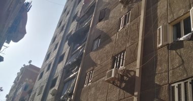 قارئ يشكو تصدع عقار بجواره مكون من 13 طابقا فى البساتين