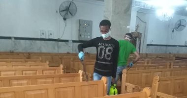 صور.. تعقيم وتطهير الشوارع والمساجد والكنائس بمدينة سفاجا لمواجهة "كورونا"