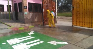 استمرار أعمال رش وتطهير المنشآت الحكومية وفض الأسواق بنطاق المحافظة