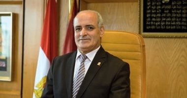 جامعة الفيوم تدعم طلابها الفائقين بالمرحلة الأولى ومرحلتى الماجستير والدكتوراة