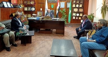 وكيل وزارة الصحة بالشرقية يجتمع بنقيب أطباء ومجلس النقابة لتعزيز سبل التعاون