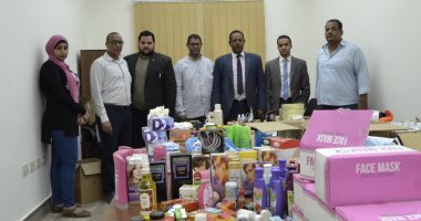 "حماية المستهلك" يضبط أدوية مهربة ومستلزمات طبية مجهولة بأسوان.. صور