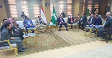 ممدوح غراب يلتقى بأعضاء مجلس إدارة نادى الشرقية