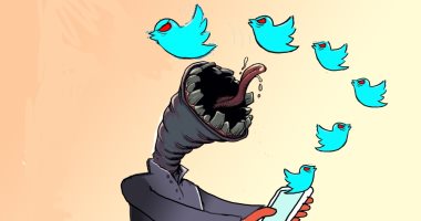 كاريكاتير سعودى يحذر من شائعات مواقع التواصل الإجتماعى 