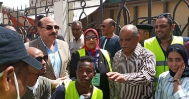 شباب حزب مستقبل وطن يعقم ويطهر مبنى ديوان عام محافظة أسوان.. صور