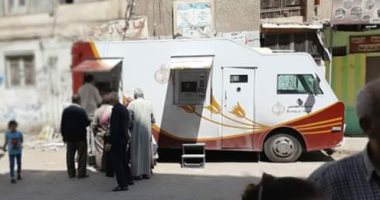 سيارة متنقلة بها 2 ماكينة صراف آلى لمنع التزاحم لأول مرة فى المنيا