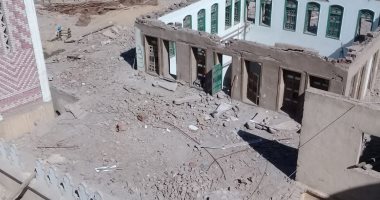 انهيار جزئى بمسجد والد الفنان يوسف وهبى بالفيوم يتسبب فى إصابة مواطن.. صور