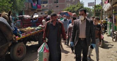 فض سوق "ورورة" ببنها لحماية المواطنين من انتشار فيروس كورونا ( صور)