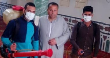 شباب قرية الاصلاب يطلق حملة لتطهير الشوارع لمواجهة كورونا بالبحيرة