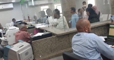 صور.. بريد الأقصر: انتظام عمليات صرف معاشات شهر أبريل بالمكاتب المختلفة