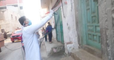 الجمعية الأهلية لحماية البيئة تنتهى من تعقيم 600 منزل و300 محل تجارى بالعريش