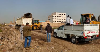 التنمية المحلية تزيل 400 طن قمامة ومخلفات بالخصوص