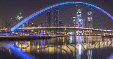 دبى تضيء معالمها باللون الأزرق احتفالا باليوم العالمى للتوحد.. صور