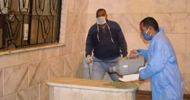 تطهير وتعقيم محطة السكة الحديد والشوارع بأبوقرقاص فى المنيا .. صور
