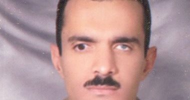 على خطى طه حسين.. أستاذ جامعى فاقد البصر ينافس ببصيرته 8 دكاترة على منصب مقعد "رئيس جامعة العريش".. أستاذ الأدب الإنجليزى ورئيس قسم اللغة الإنجليزية يتحدى الصعاب.. وينير للمبصرين الطريق كعميد الأدب العربى