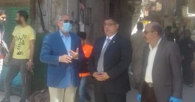 محافظة القاهرة تزيل سور سوق الخميس لتوسعة الشوارع.. صور