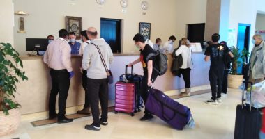 السياحة والآثار: تعقيم فندق إقامة العائدين من أمريكا وفريق مدرب للتعامل