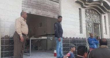 إغلاق وتشميع 5 محلات تجارية ببنى سويف خالفت قرارات الحظر