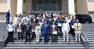 محافظ الإسكندرية يشيد بدور أطباء مستشفى العجمى فى مواجهة فيروس كورونا