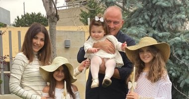 نانسى عجرم تحتفل بعيد "أحد الشعانين " وسط عائلتها وأطفالها.. صور