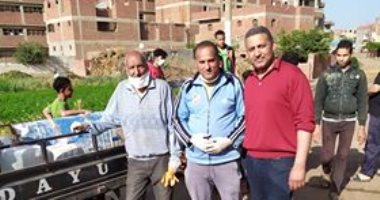 حملة تطهير لشوارع قرية كفر رضوان بالقليوبية للوقاية من كورونا 