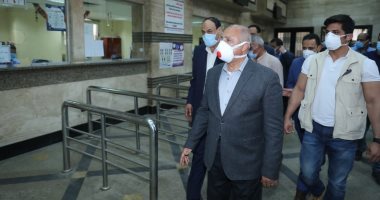 صور.. وزير النقل يطالب قيادات السكة الحديد والمترو بالدفع بقطارات إضافية