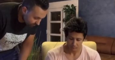 شاهد.. عمرو جمال يستعرض مشهدا من فيلم رمضان أبو العلمين حمودة على تيك توك