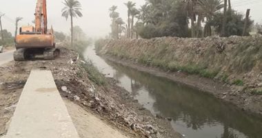 رفع 55 طنا من مخلفات التطهير بقرية الجلاوية بسوهاج