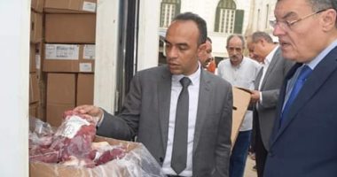 توزيع 2 طن لحوم على الأسر الأكثر احتياجا بقريتى القيس وأبوجرج بالمنيا (صور)