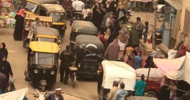 أهالى قليوب يشكون التزاحم الشديد بمنطقة حلقة السمك