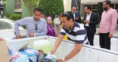 محافظة قنا تسلم الوحدات المحلية أدوات مكافحة العدوى والتعقيم.. صور