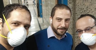 دكتور يشارك بصور خروج طبيب و3 حالات من مستشفى قها بعد تعافيهم من كورونا