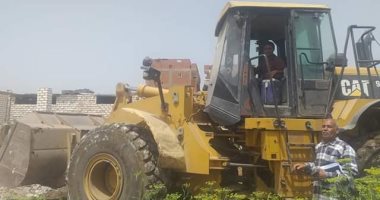 صور.. رئيس مدينة أبو قرقاص بالمنيا: إحالة 13 محضر مخالفة بناء للنيابة العسكرية