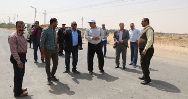 محافظ الوادى الجديد يوجه بتطبيق معايير السلامة بمشروع البرمودى فى الخارجة