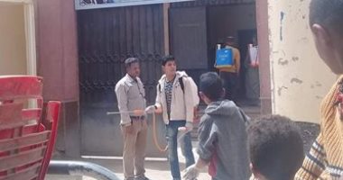 حملة تطهير لقرية الجلاوية ومساعدة الأسر المتضررة من الحظر بسوهاج