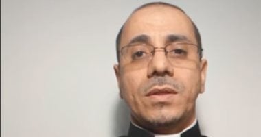 كاهن الكنيسة المصرية فى ميلانو: الأوضاع تتحسن والمصريون مستقرون.. فيديو