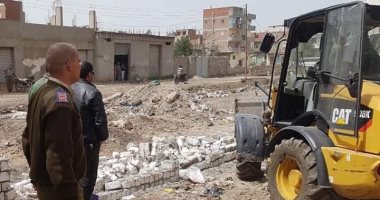 حملات لإزالة الأبنية المخالفة على الأراضى الزراعية بأبو كبير فى الشرقية