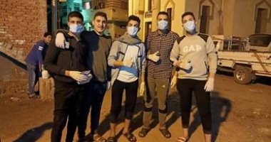 حملة شبابية لتطهير وتعقيم كفر أباظة بالزقازيق للحد من انتشار كورونا
