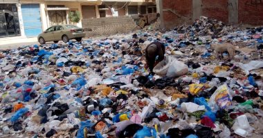 قارئ يشكو تراكم القمامة بحى ثانى المنتزه فى الإسكندرية .. صور