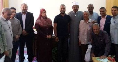 صور.. مبادرة "نور حياة" تسلم تلاميذ أرمنت الأزهرية النظارات الطبية المجانية