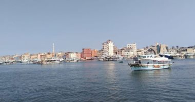 نشاط فى حركة الصيد بسواحل دمياط بعد توقف 3 اسابيع