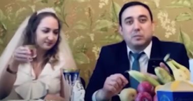 زفاف رغم الكورونا.. ثنائى يقيمان مراسم زيجتهما "أون لاين" عن طريق الفيديو
